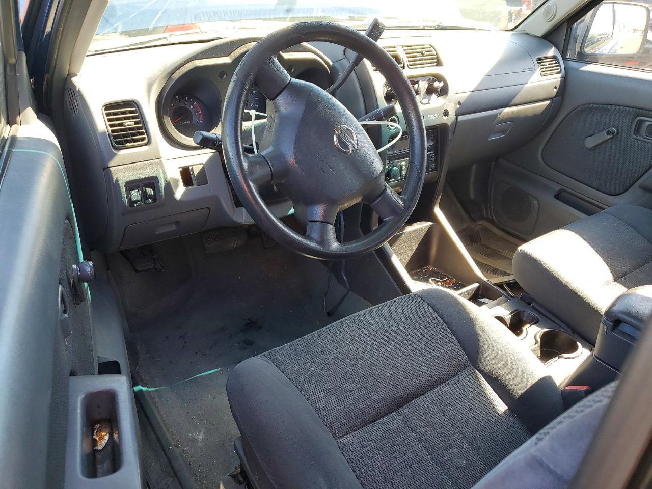 2002 Nissan Frontier Standard