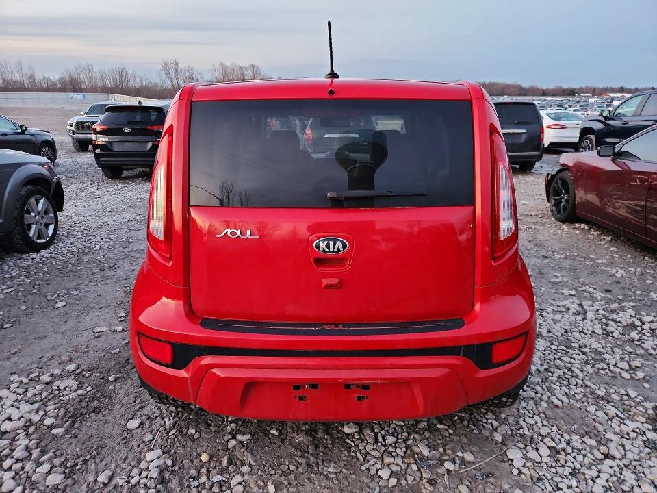2013 KIA Soul +