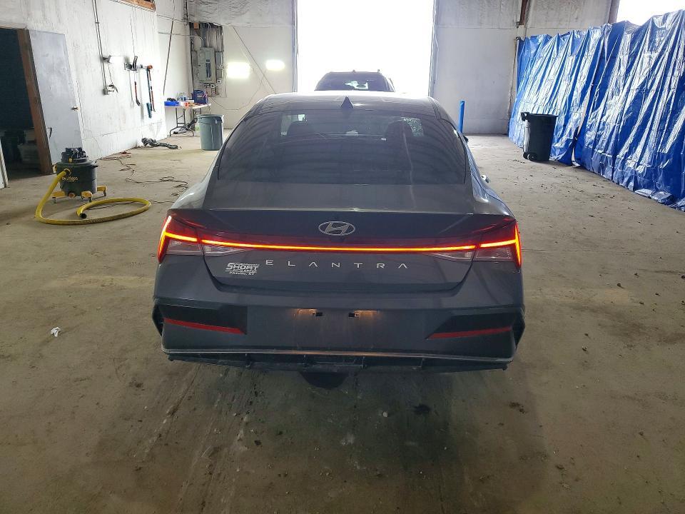 2025 Hyundai Elantra sel