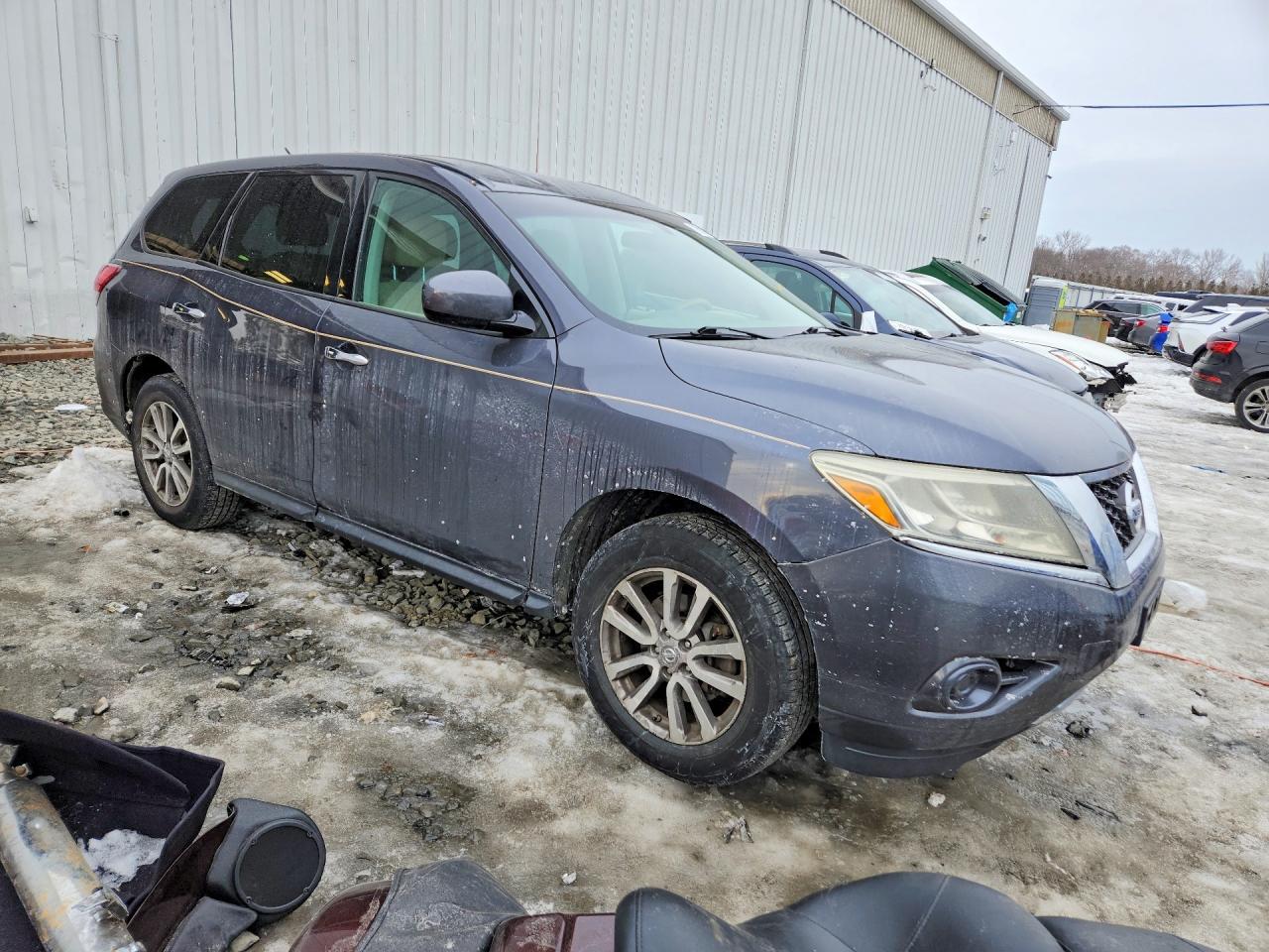 2013 Nissan Pathfinder s