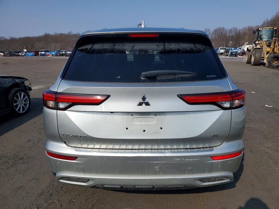 2023 Mitsubishi Outlander se