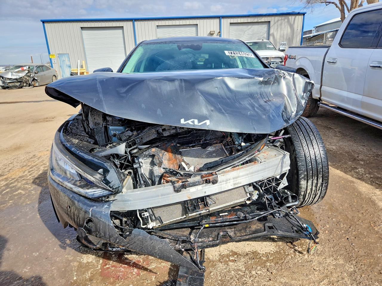 2023 KIA EV6 Light