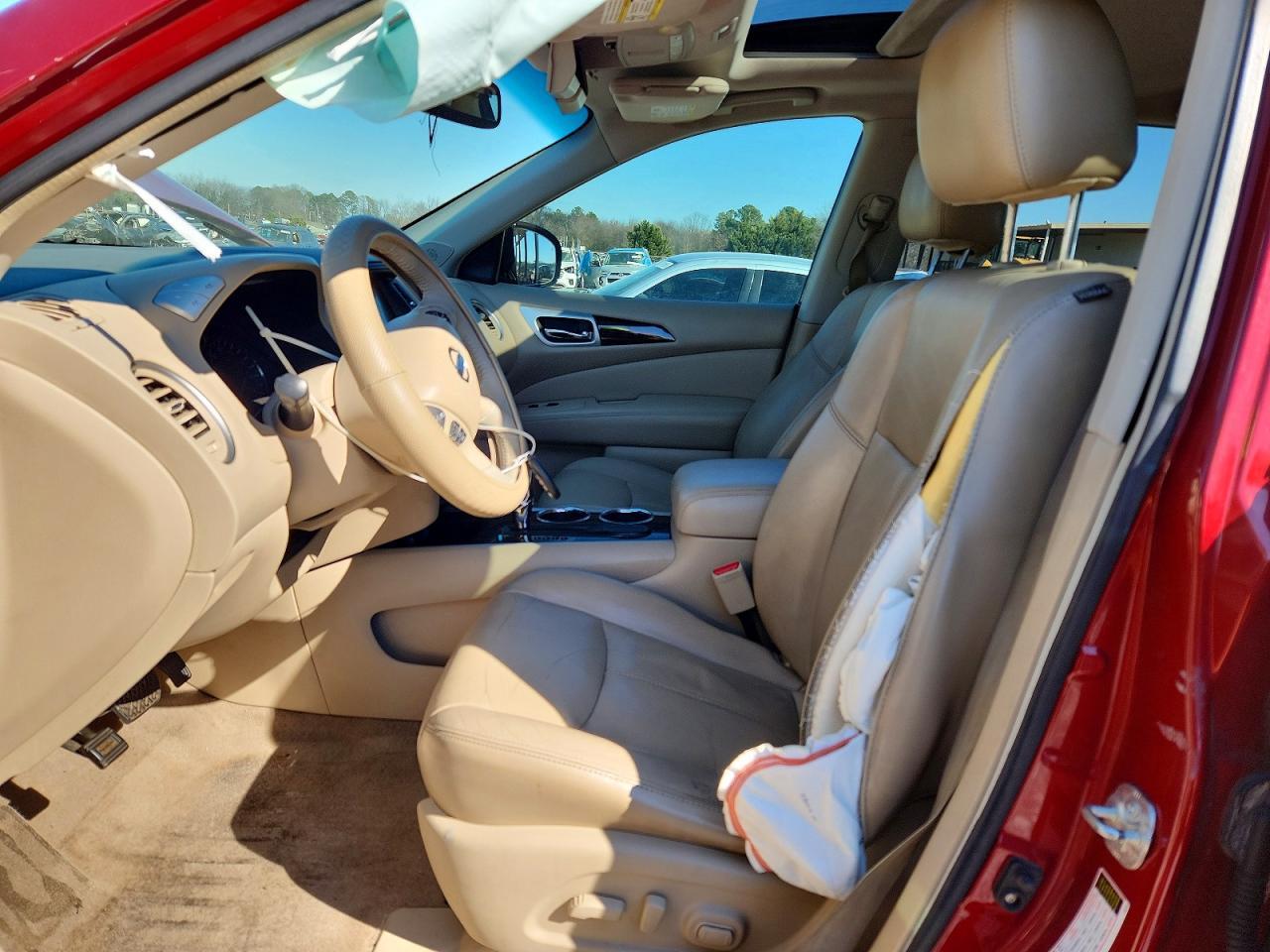 2013 Nissan Pathfinder s