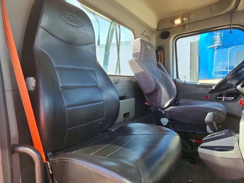2018 Peterbilt 579 Semi Truck
