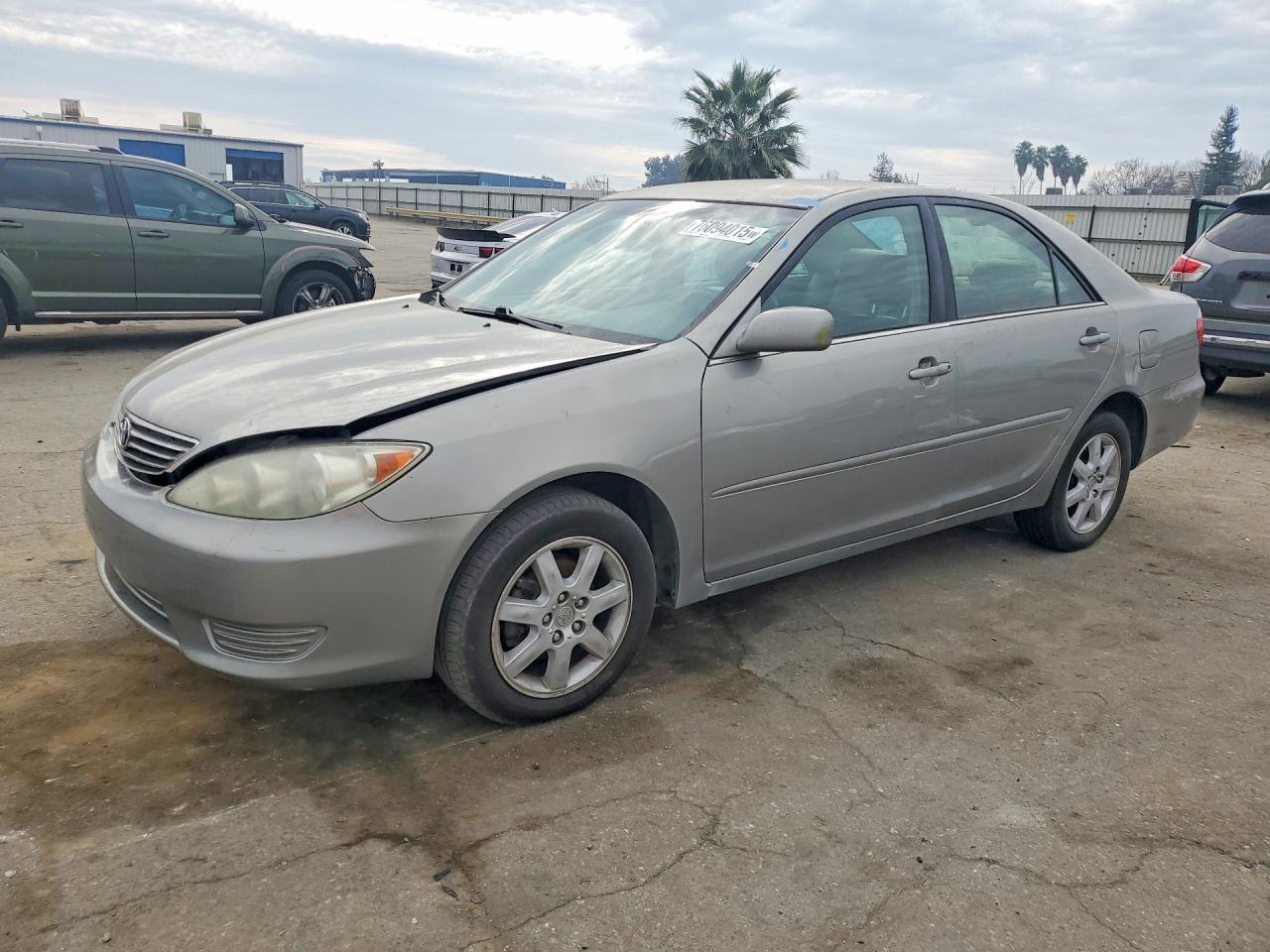 2005 Toyota Camry le