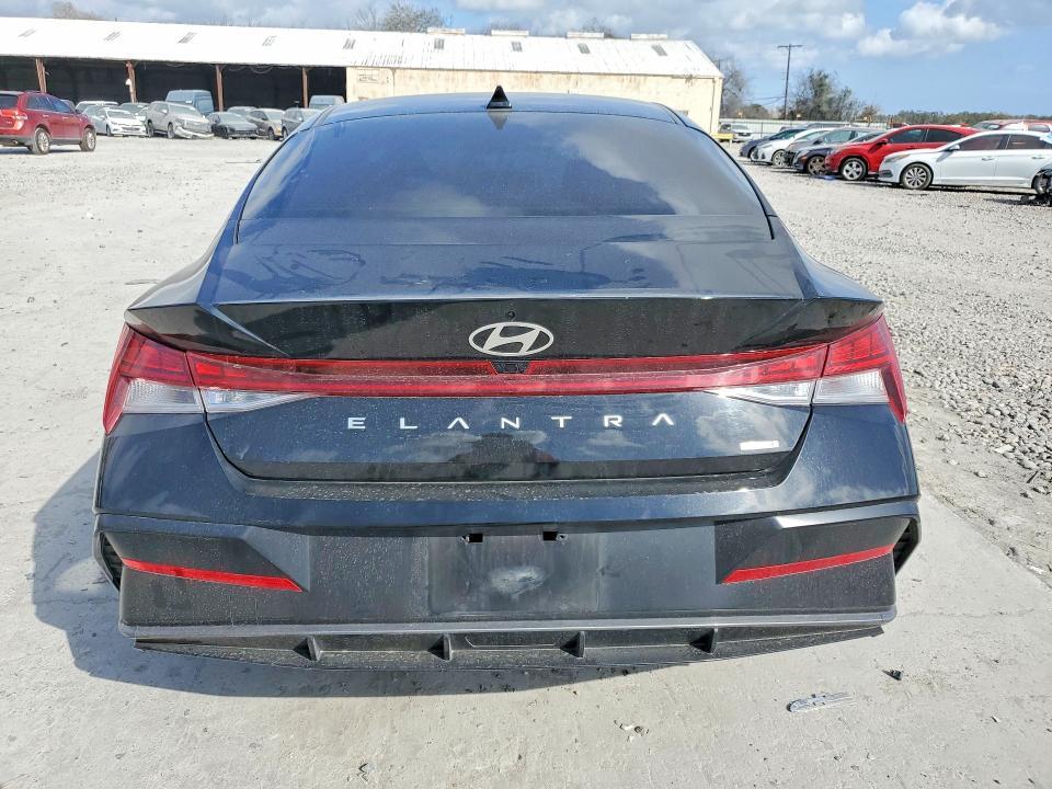 2025 Hyundai Elantra Hybrid
