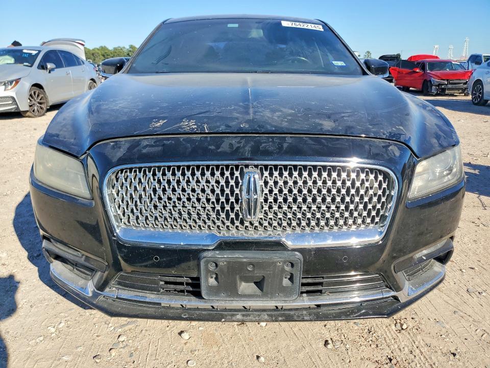 2017 Lincoln Continental Premiere