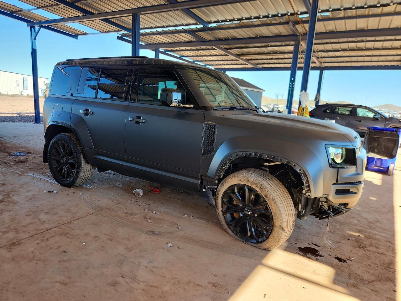 2025 Land Rover Defender Octa