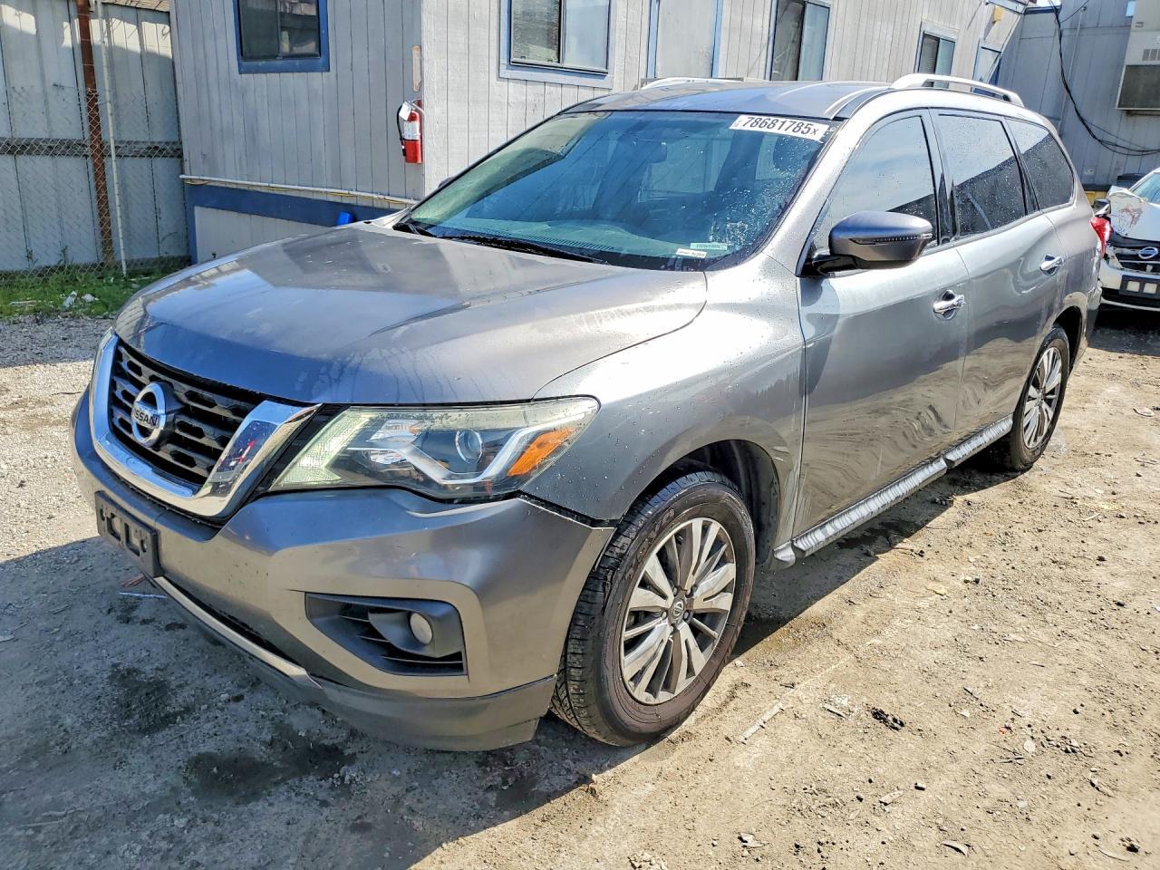 2019 Nissan Pathfinder sv