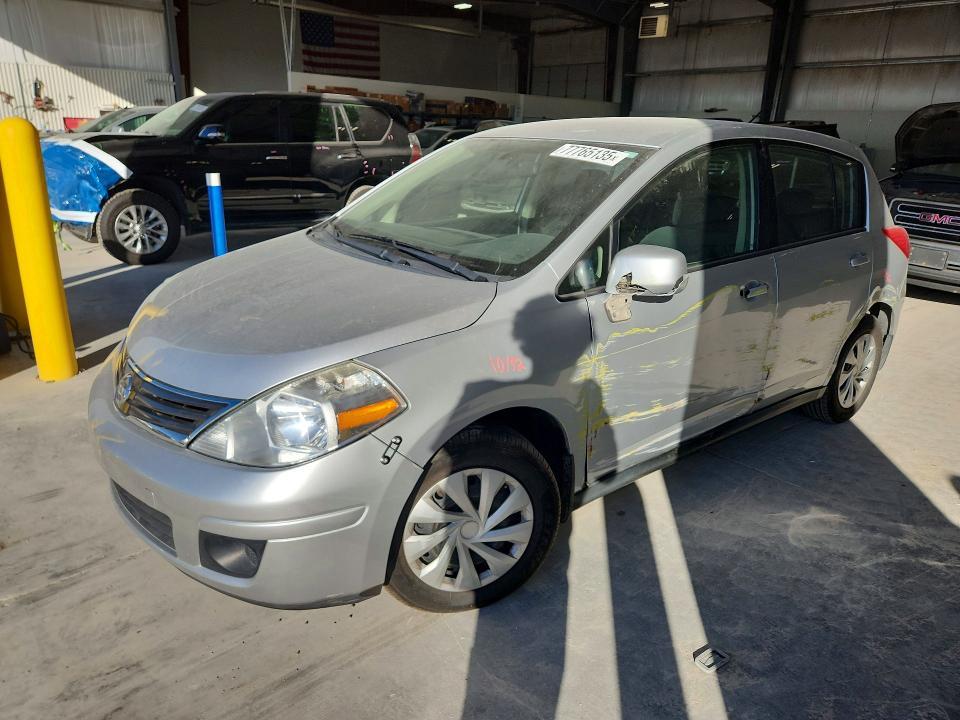 2010 Nissan Versa s