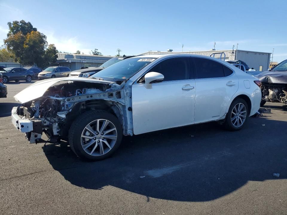 2016 Lexus Es 300h