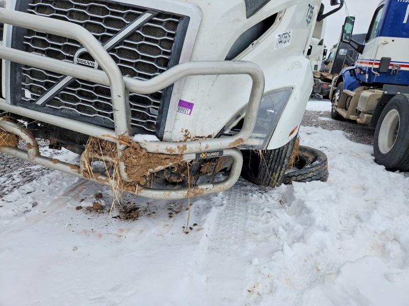 2020 Volv O VNL Semi Truck