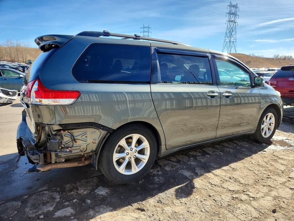 2014 Toyota Sienna xle