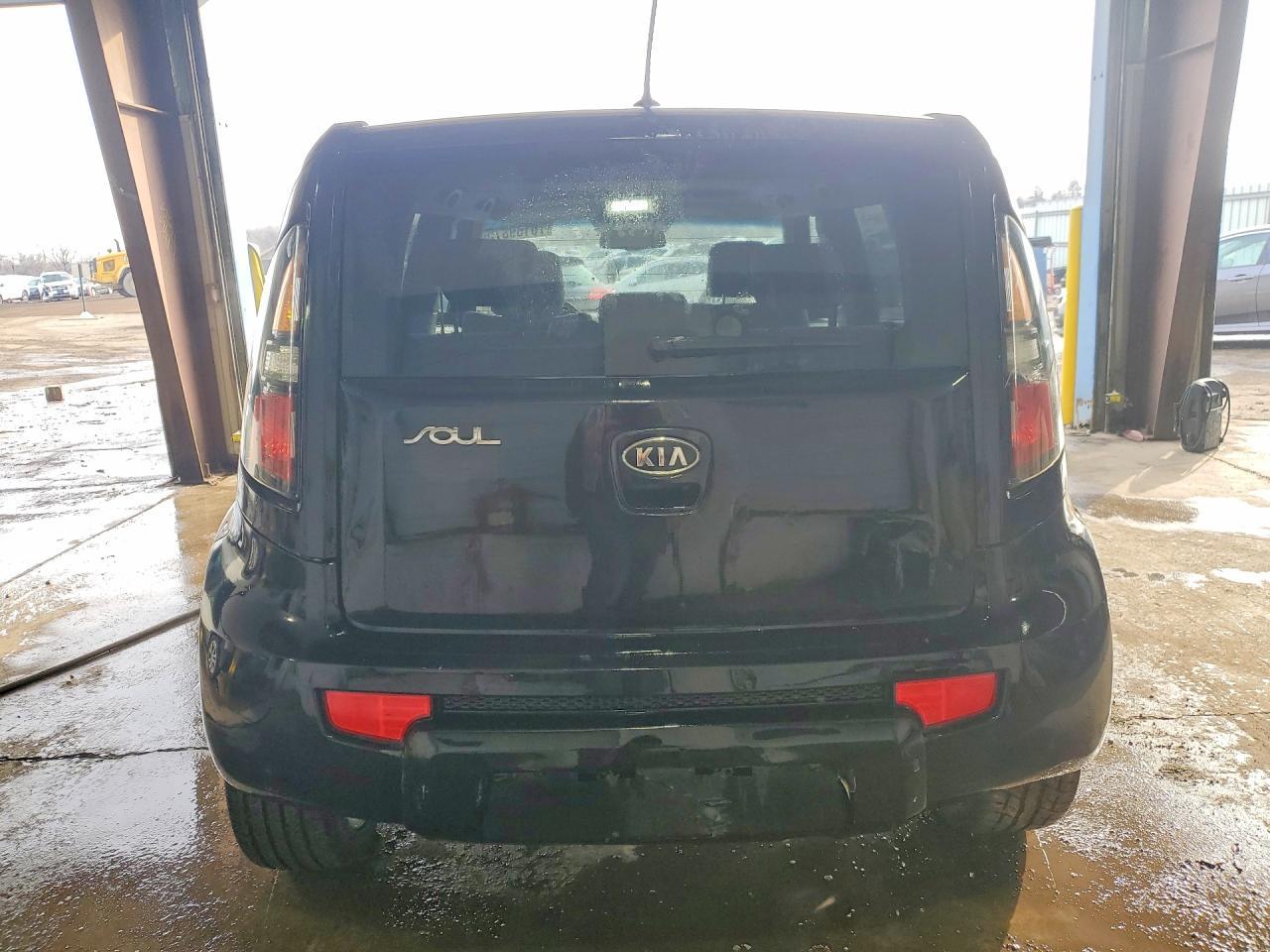 2010 KIA Soul +