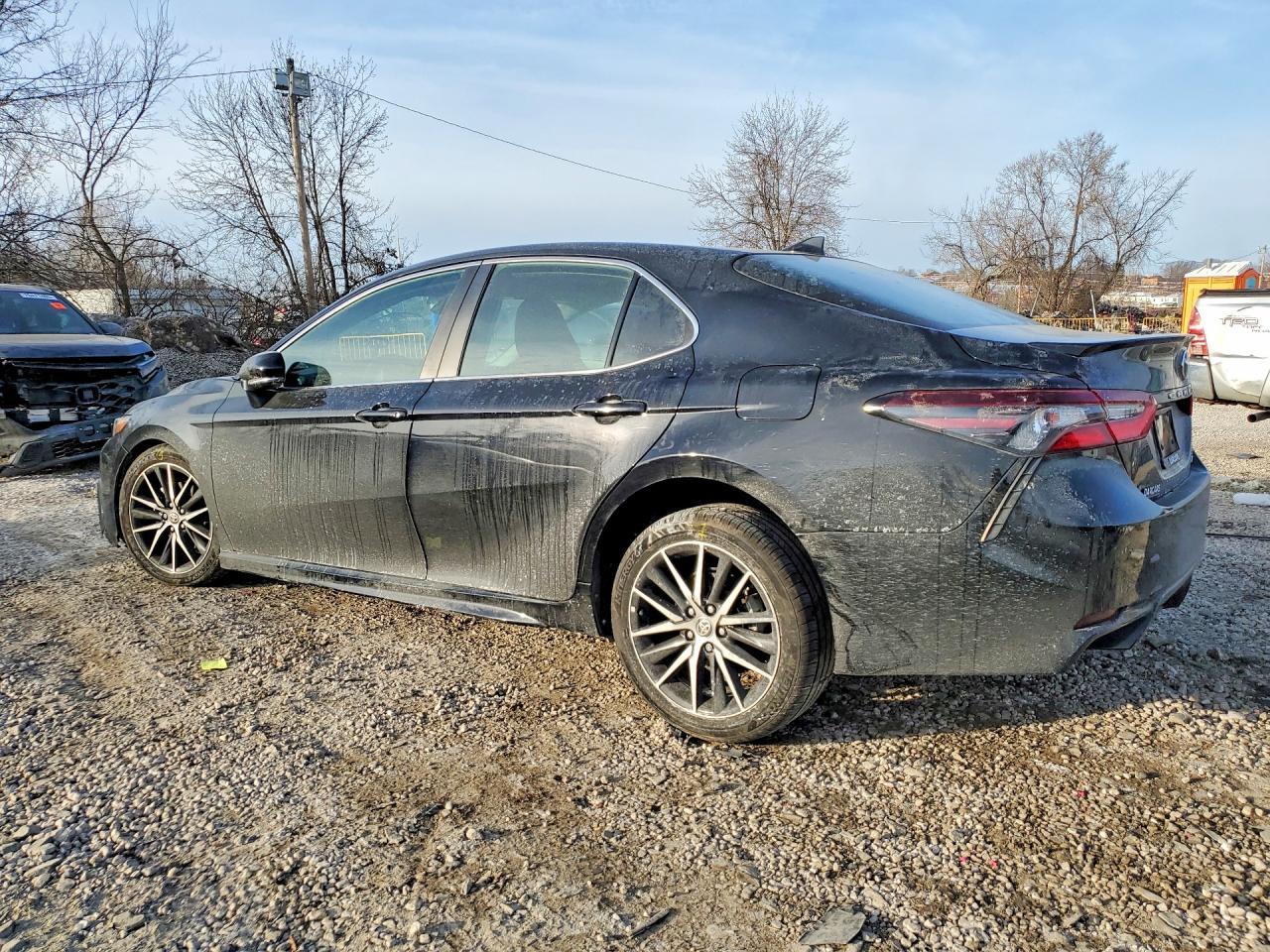 2021 Toyota Camry se