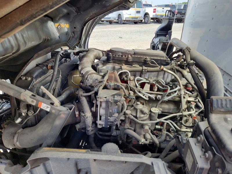 2016 Hino 195 BOX Truck