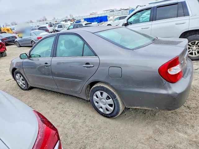 2004 Toyota Camry le