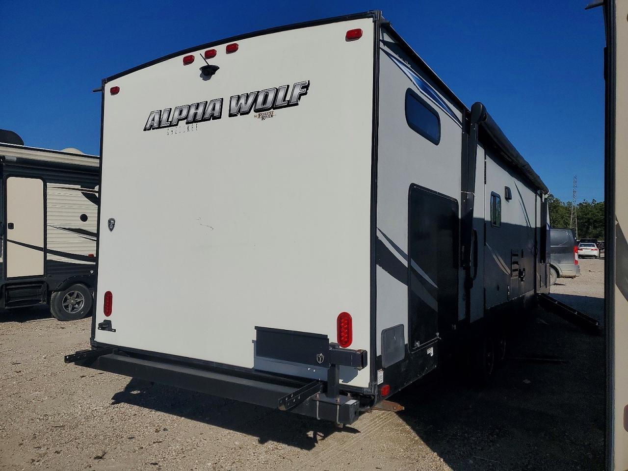 2019 Trailers Cherokee Alpha