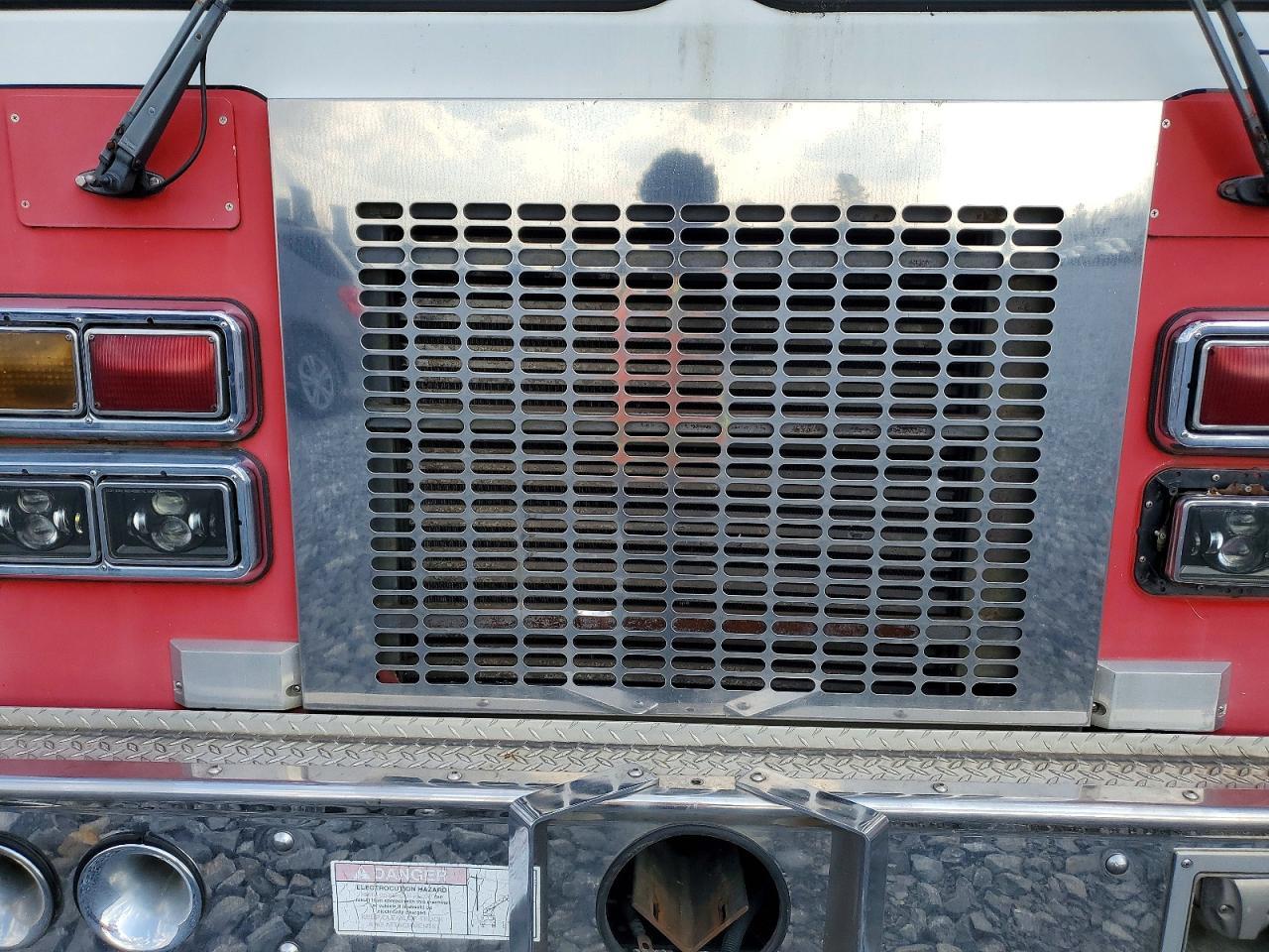 1998 Sptn Fire Truck