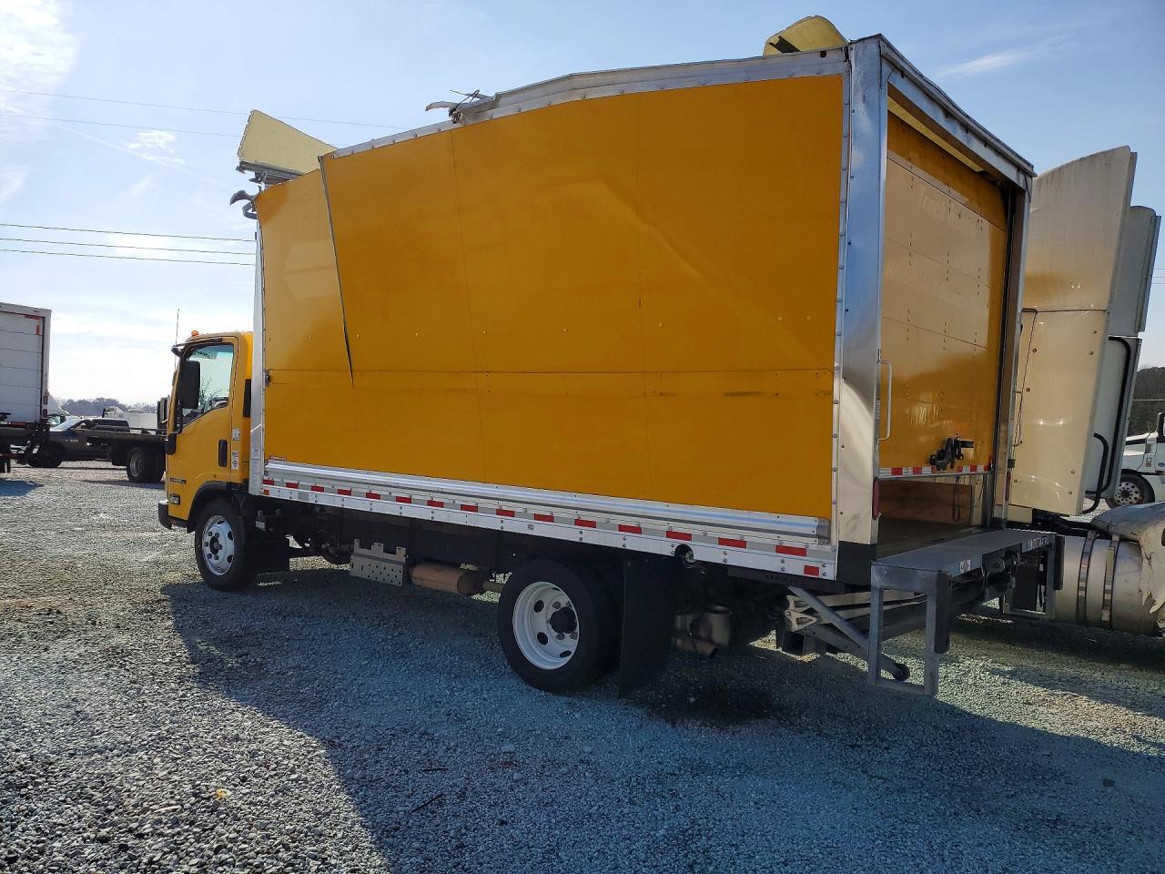 2023 Isuzu NPR HD-BOX Truck