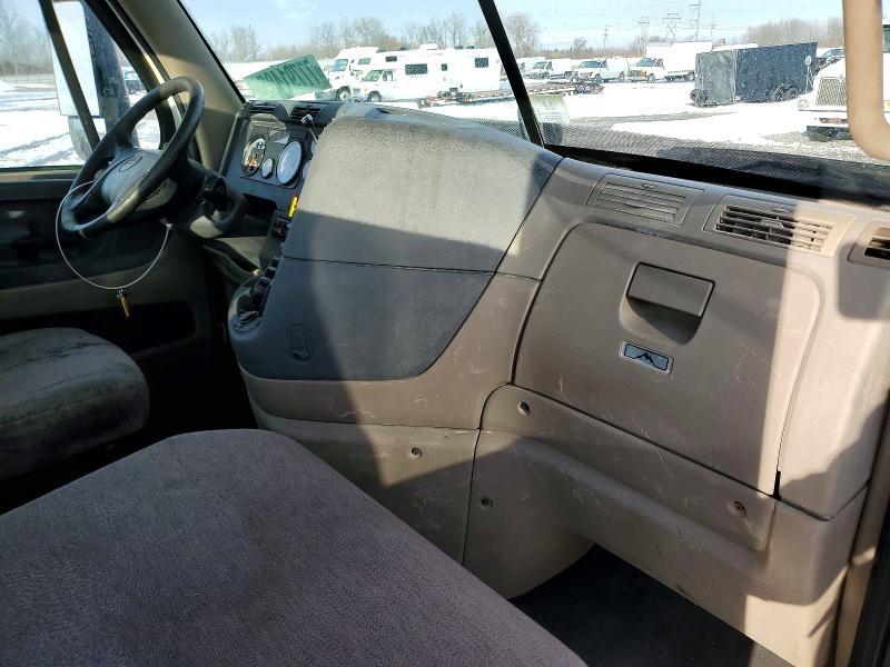 2016 Freightliner Cascadia 125 Semi Truck