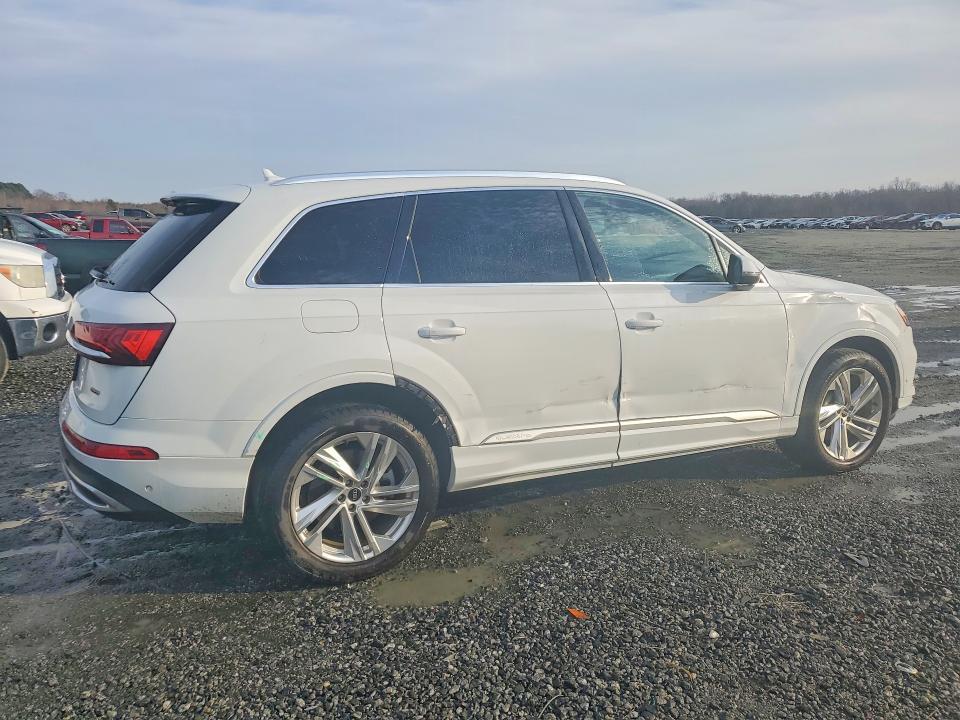 2021 Audi Q7 Premium Plus
