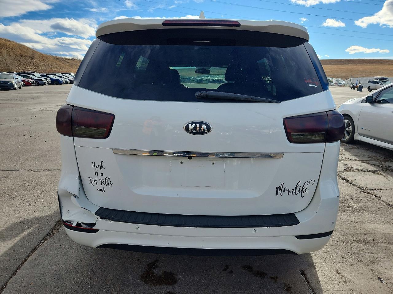 2017 KIA Sedona lx