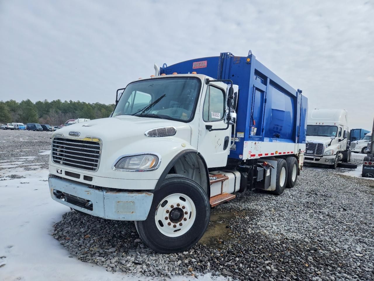 2015 Freightliner Business Class M2 Refuse Truck