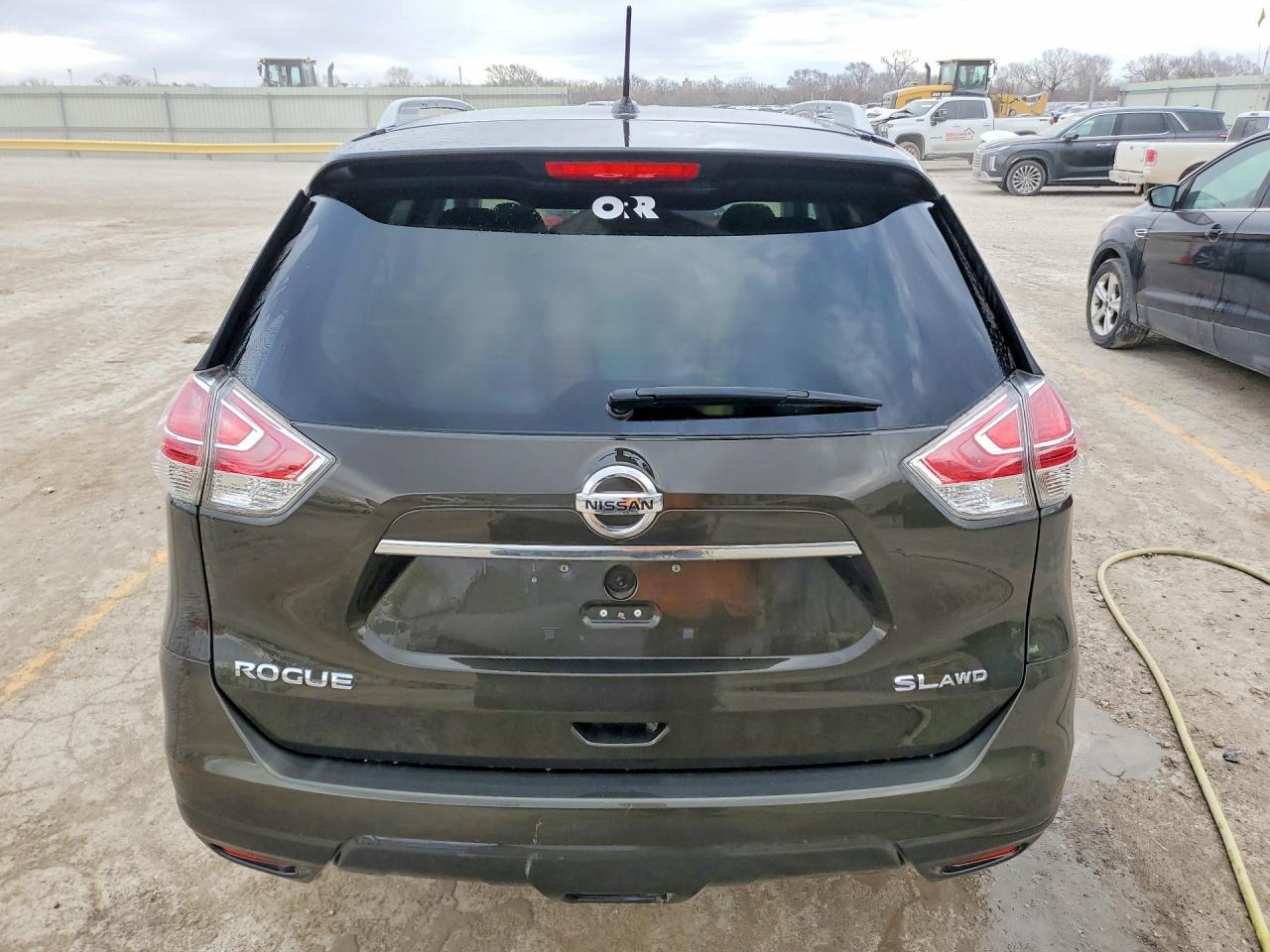 2016 Nissan Rogue s