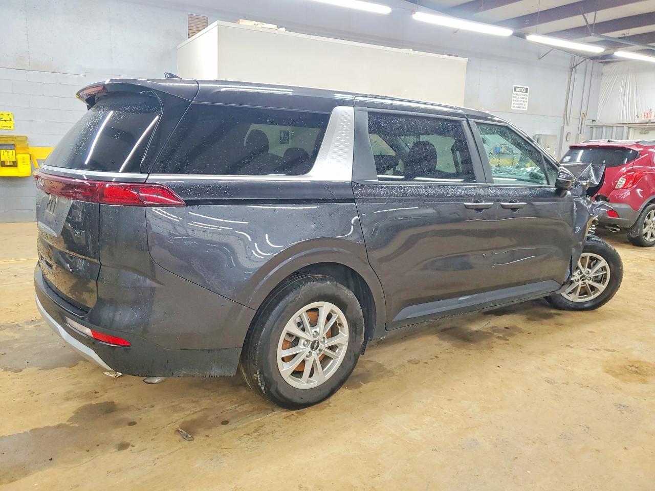 2024 KIA Carnival lx