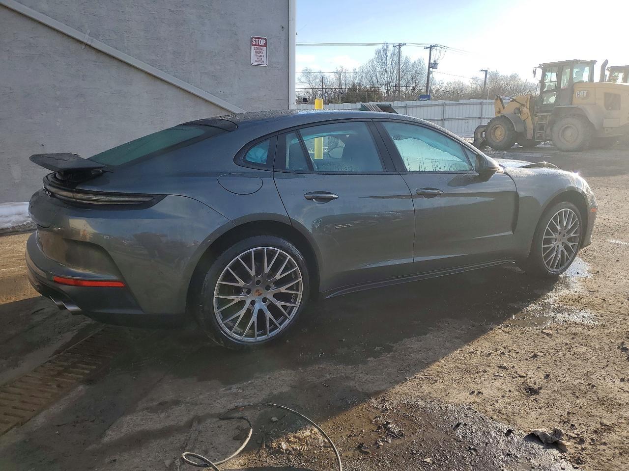 2024 Porsche Panamera Base