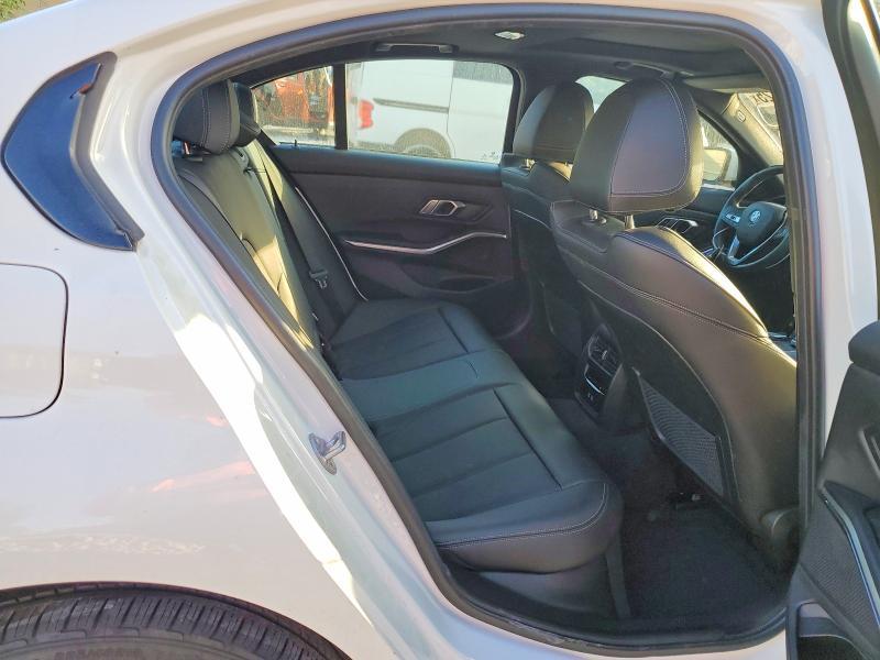 2022 BMW 330i