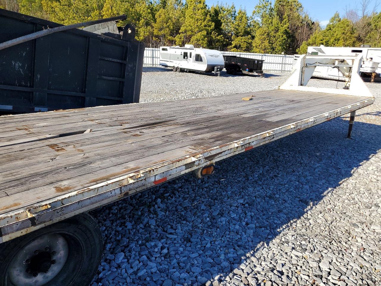 2023 Trailmaxx 40' Goosen-Equipment Trailer