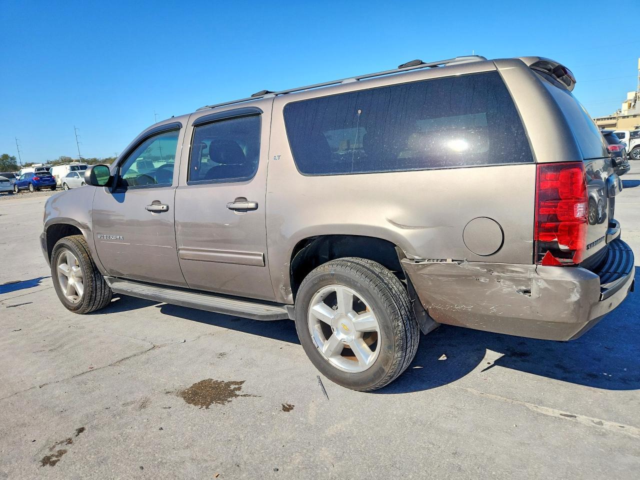 2011 Chevrolet Suburban C1500 LT