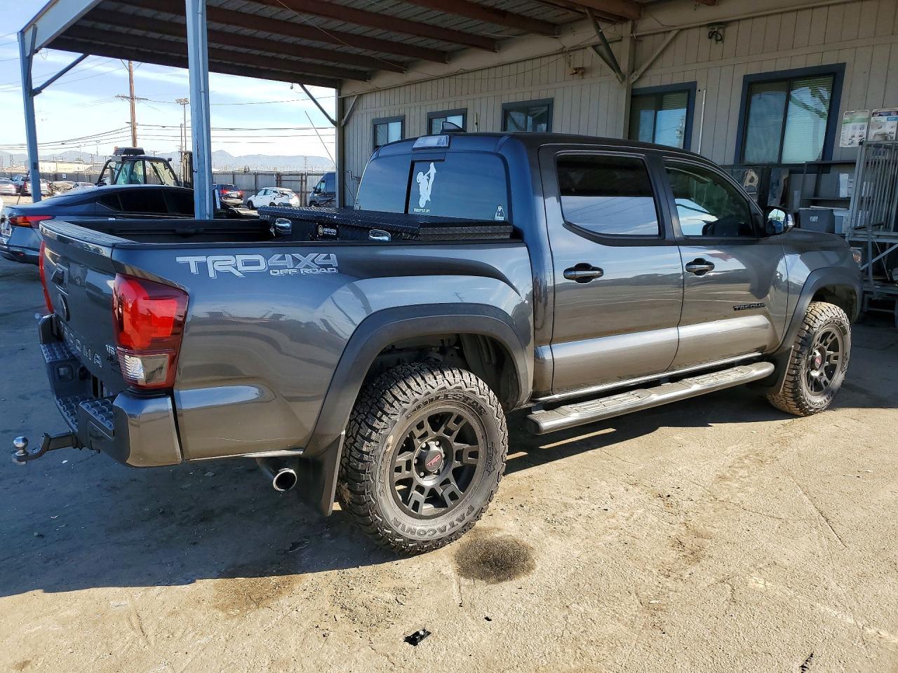 2018 Toyota Tacoma TRD OFF-Road