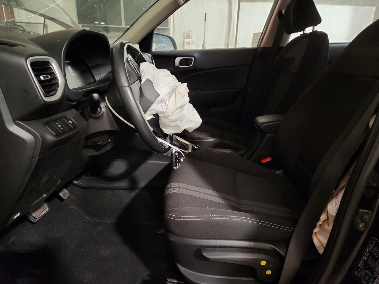 2023 Hyundai Venue sel