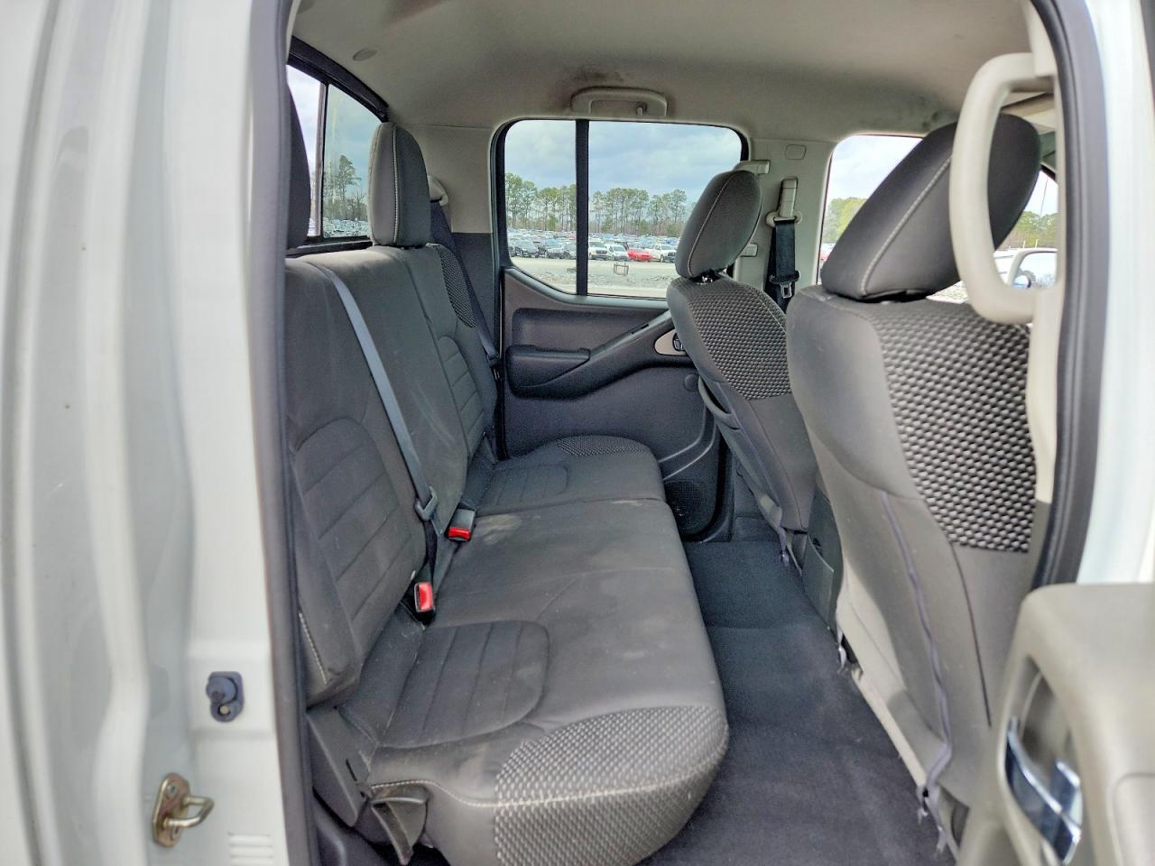 2019 Nissan Frontier s