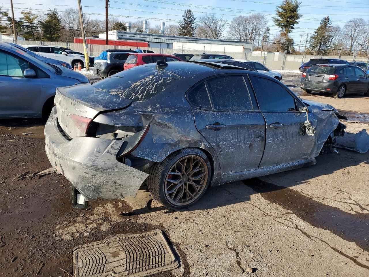 2017 Alfa Romeo Giulia ti Q4