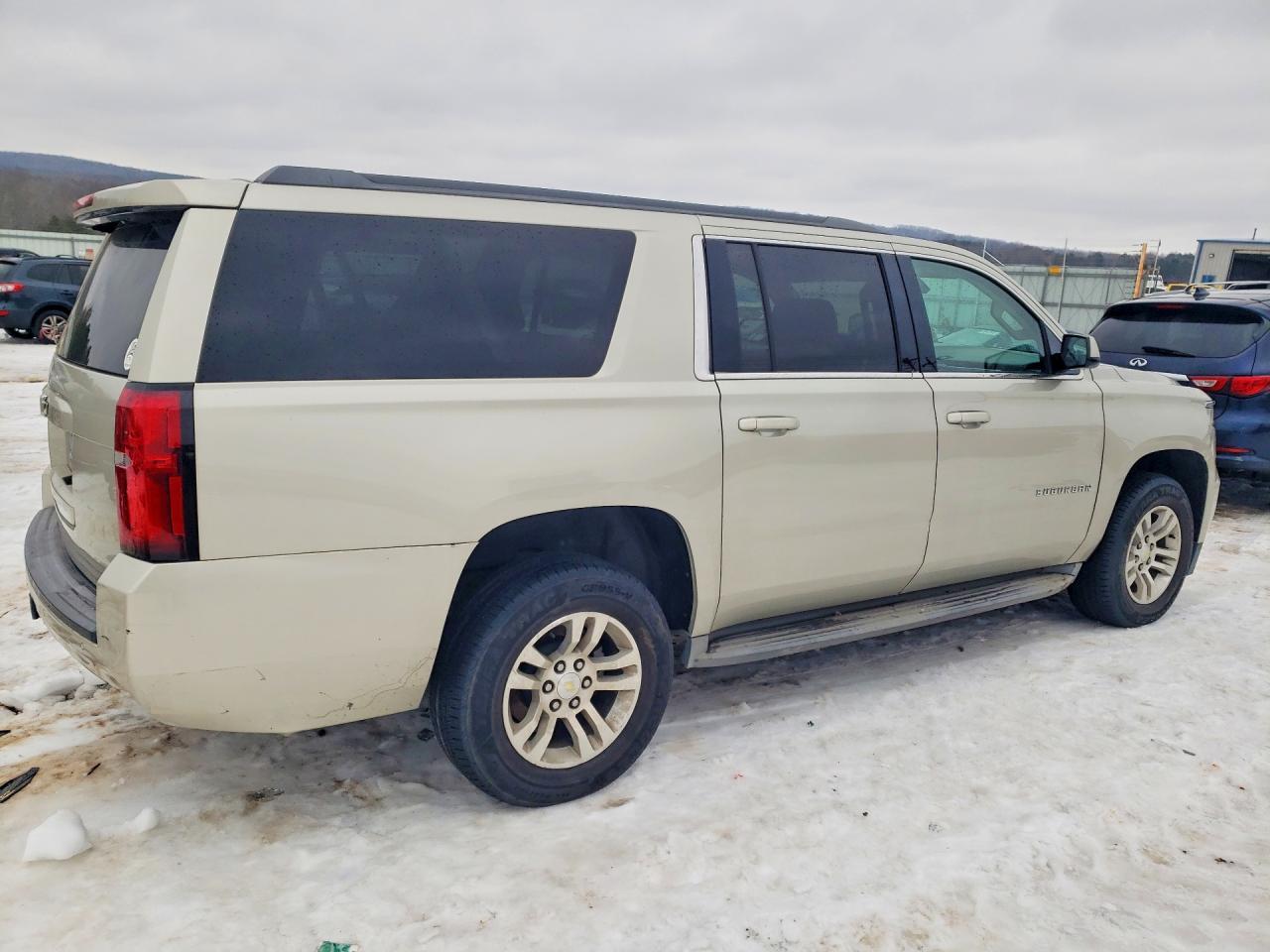 2015 Chevrolet Suburban C1500 lt