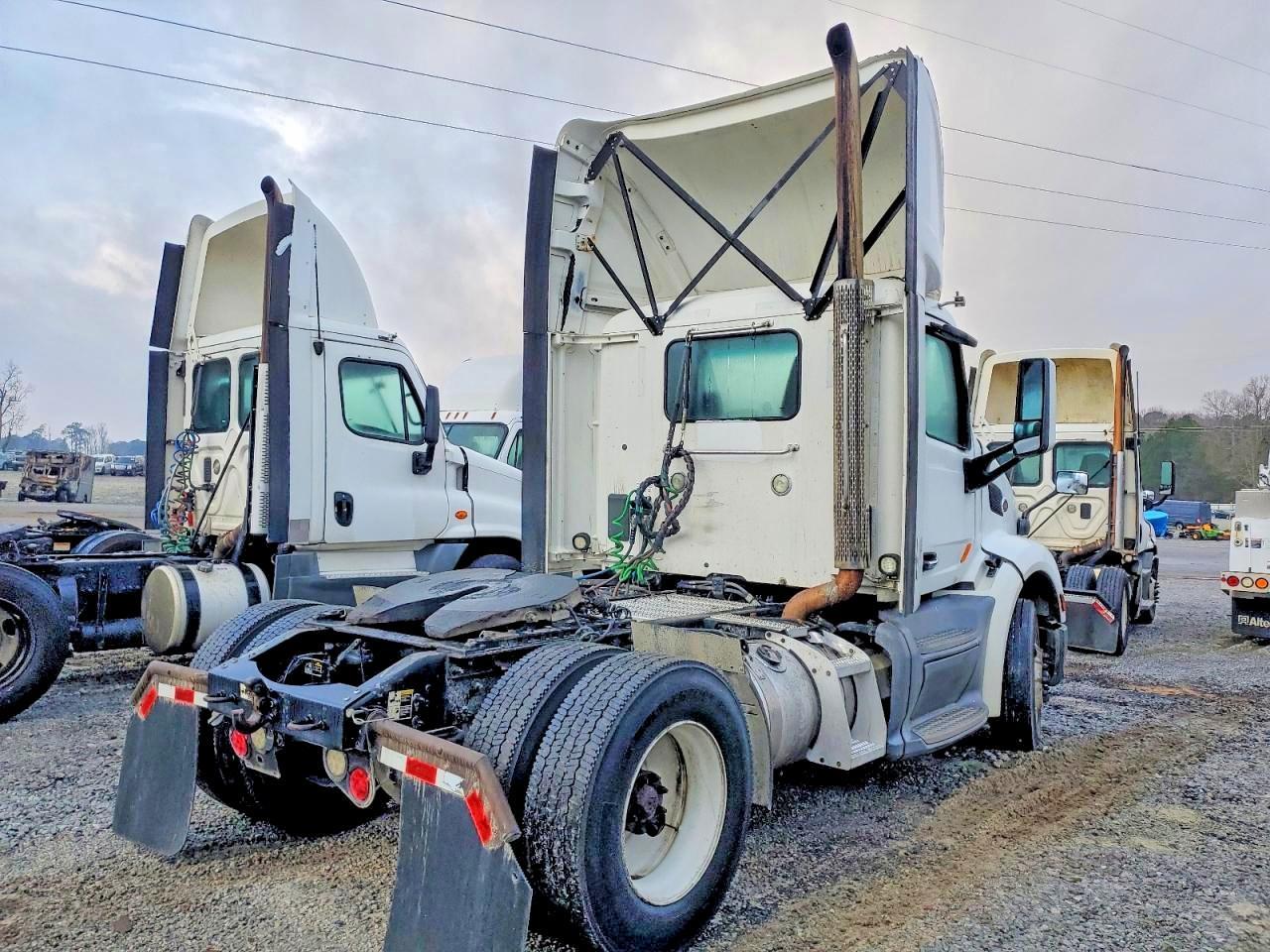2018 Peterbilt 579 Semi Truck