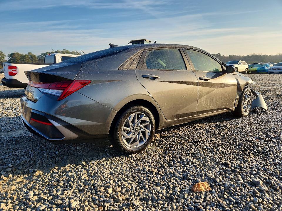 2024 Hyundai Elantra Blue
