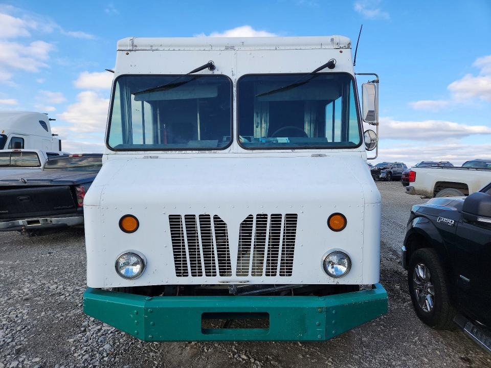 2015 Freightliner 2014 Freightliner MT 45G Delivery Van