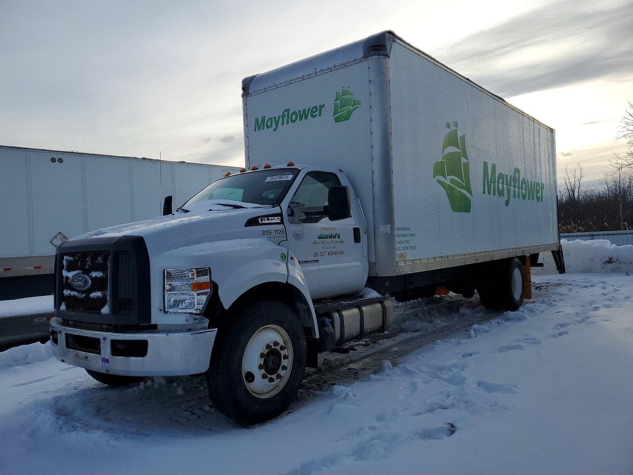 2016 Ford F750 Super Duty BOX Truck