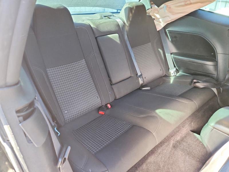 2017 Dodge Challenger sxt