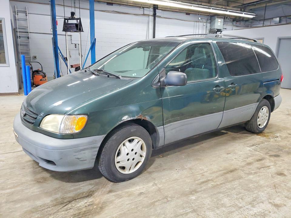2002 Toyota Sienna ce