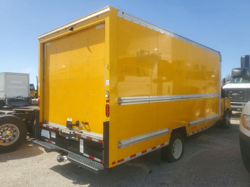 2023 GMC Savana BOX Truck