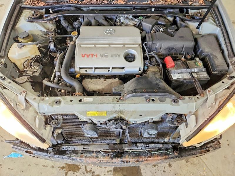 2004 Toyota Camry le V6