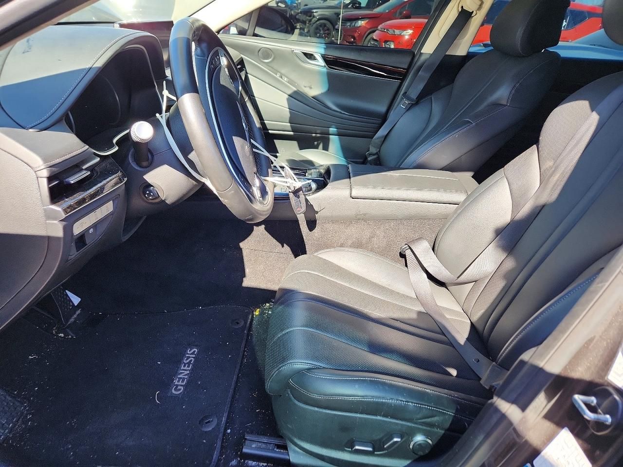 2023 Genesis G80 Base