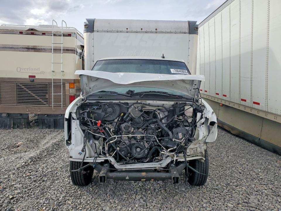 2023 GMC Savana CUT-BOX Truck