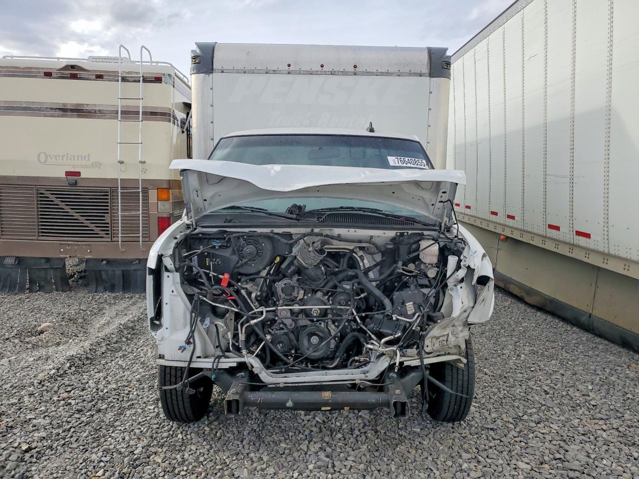 2023 GMC Savana CUT-BOX Truck